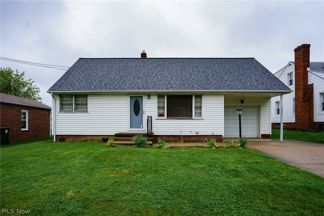 1315 Broad Avenue NW  Canton OH 44708 photo