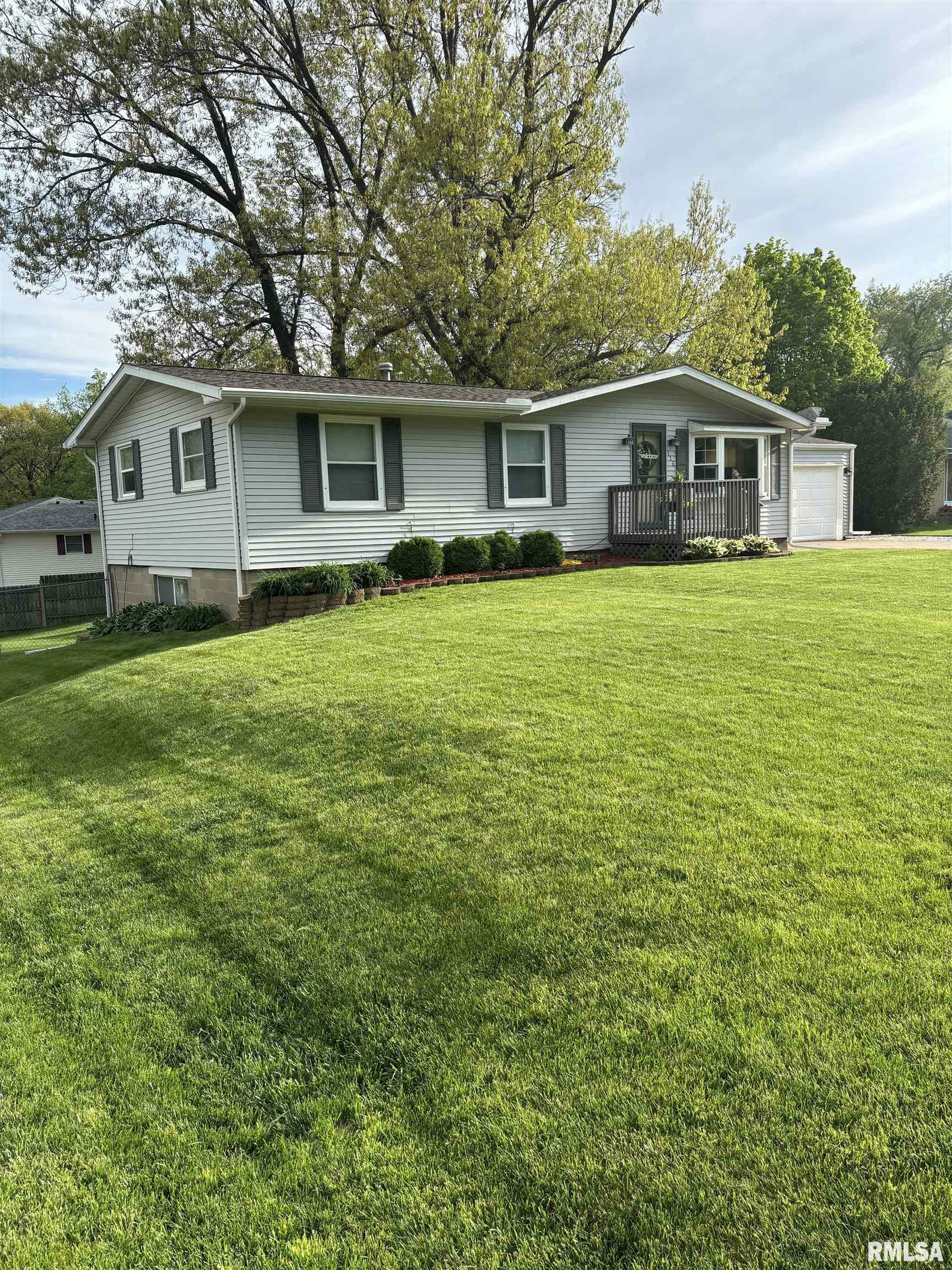 Property Photo:  116 Thrush Avenue  IL 61554 