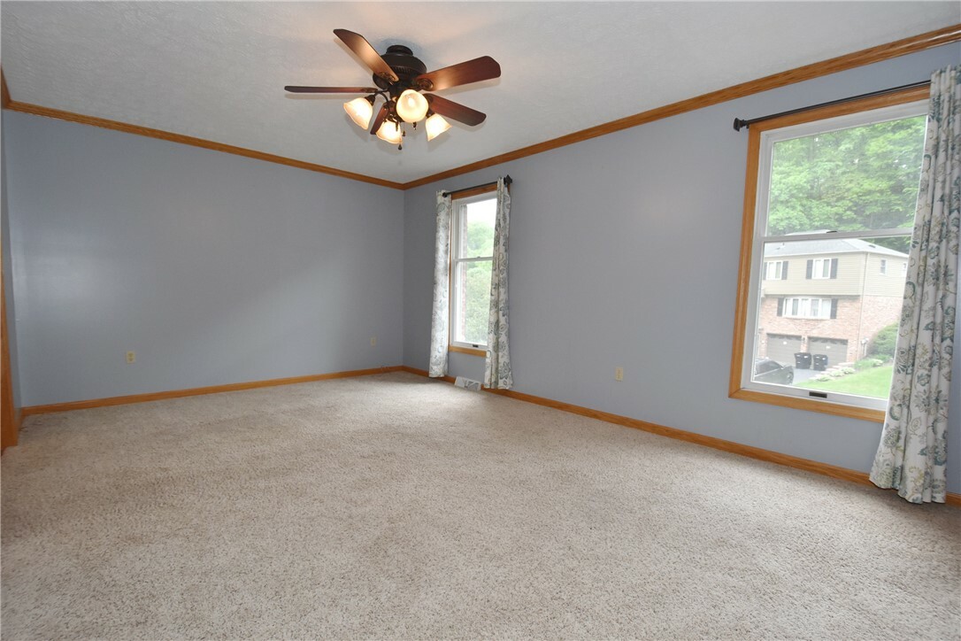 Property Photo:  318 Cross Creek Ct  PA 15237 