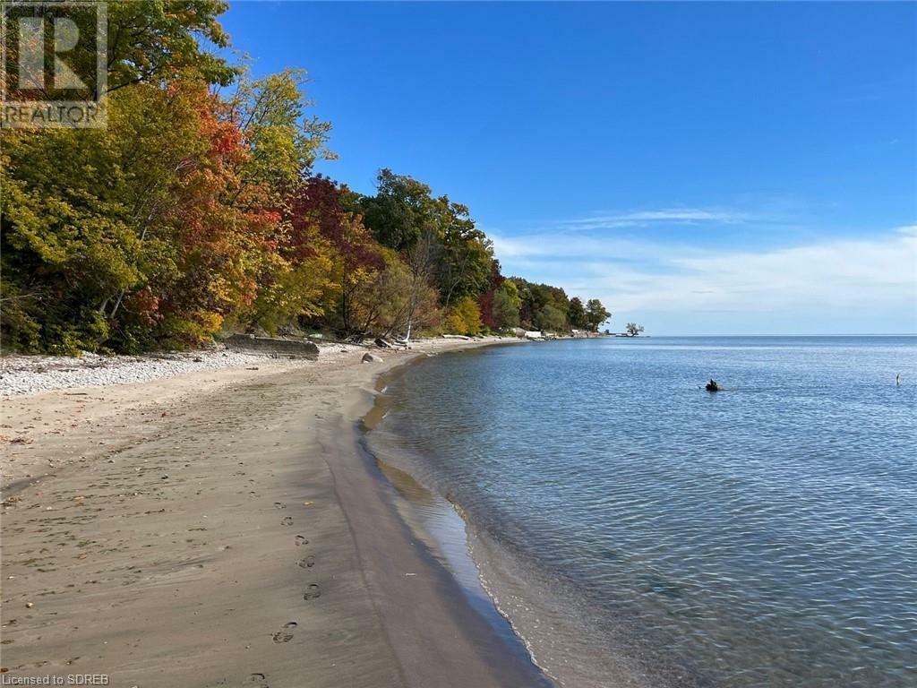 Photo de la propriété:  110 Old Lakeshore Road  ON N0A 1N3 