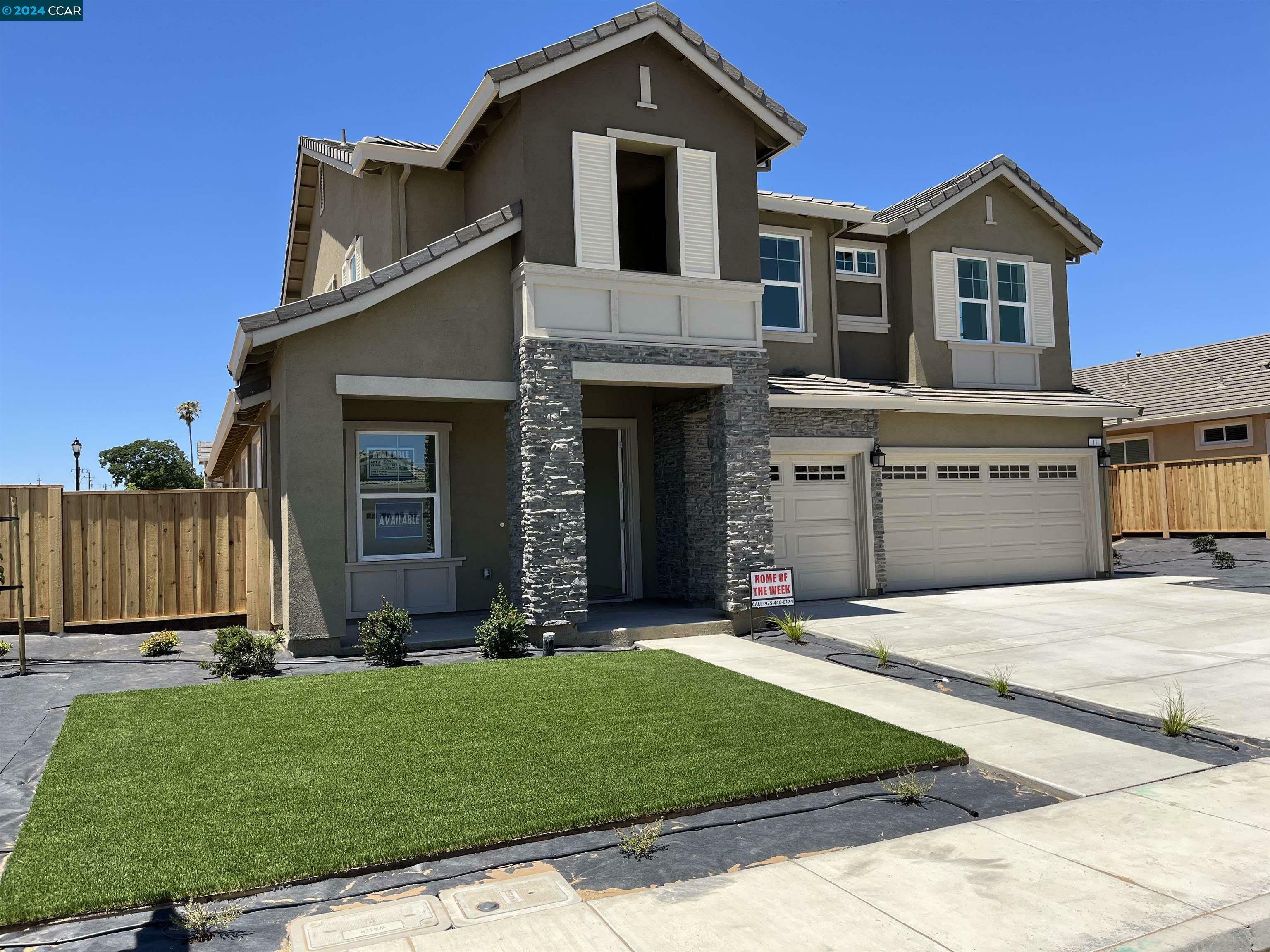 Property Photo:  11 Grapevine Ct  CA 94561 