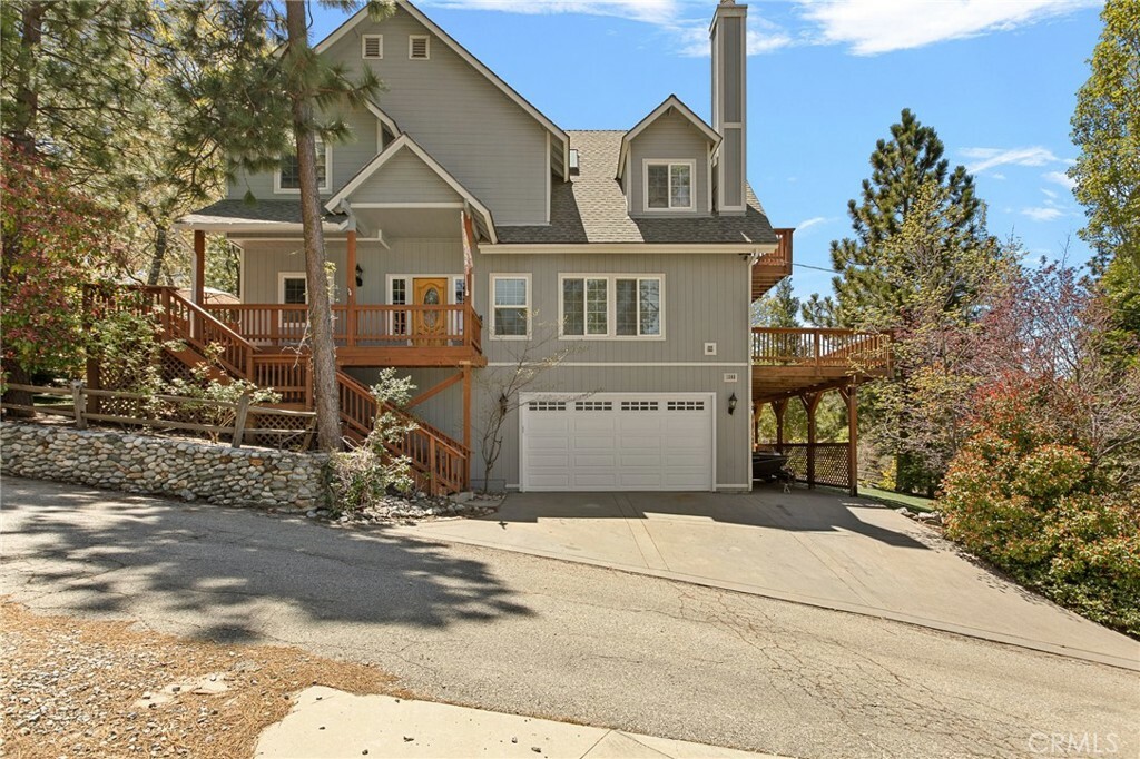 Property Photo: 1383 Calgary Drive CA 92352