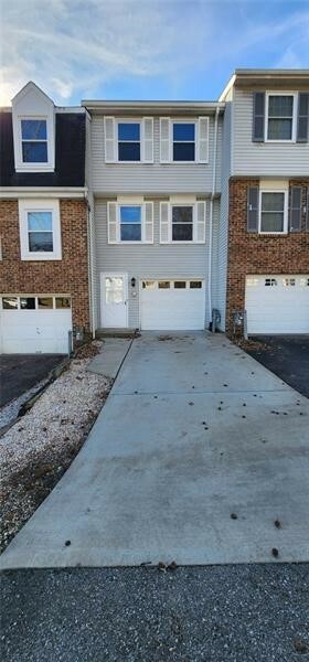 Property Photo:  1029 Cottonwood Ct  PA 16066 