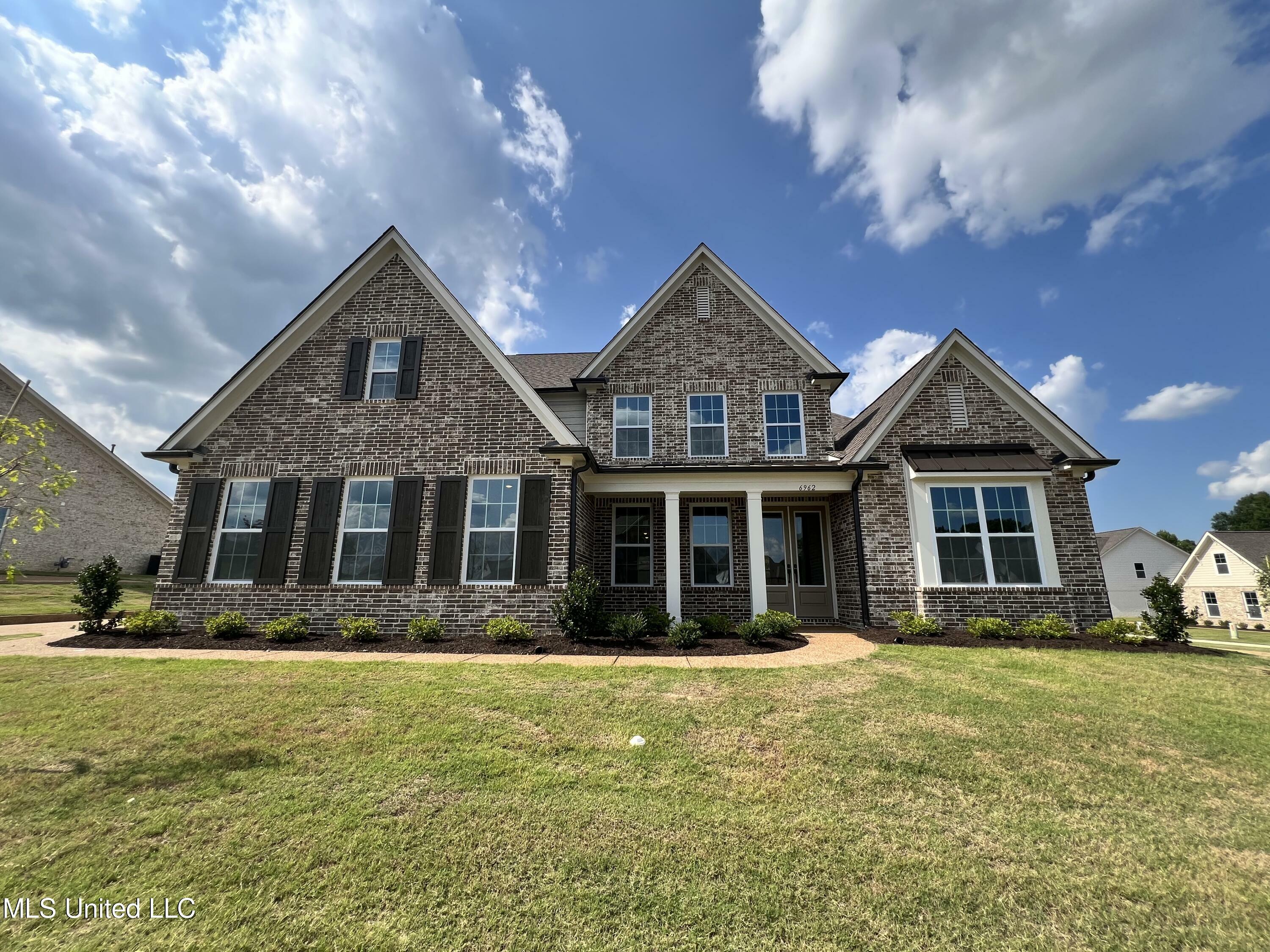 6962 Sunrise Loop S.  Olive Branch MS 38654 photo