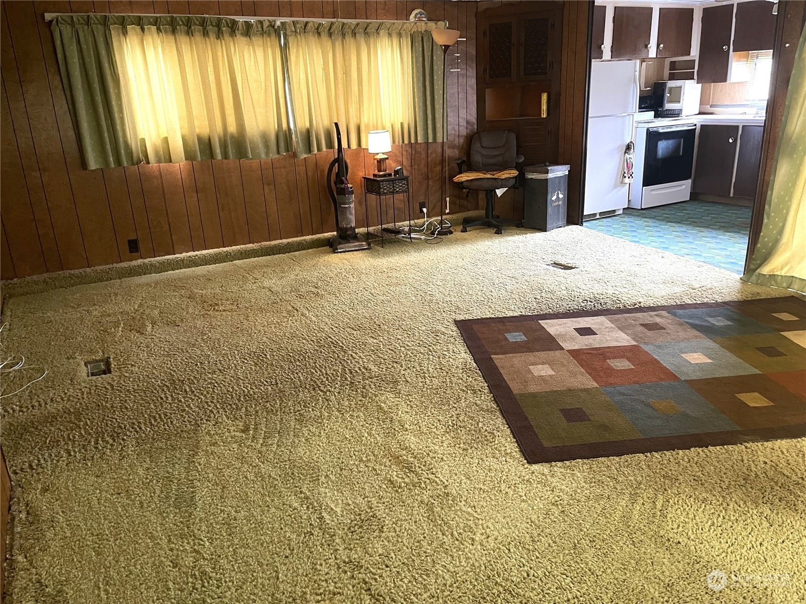 Property Photo: 1911 2nd Avenue W WA 98312
