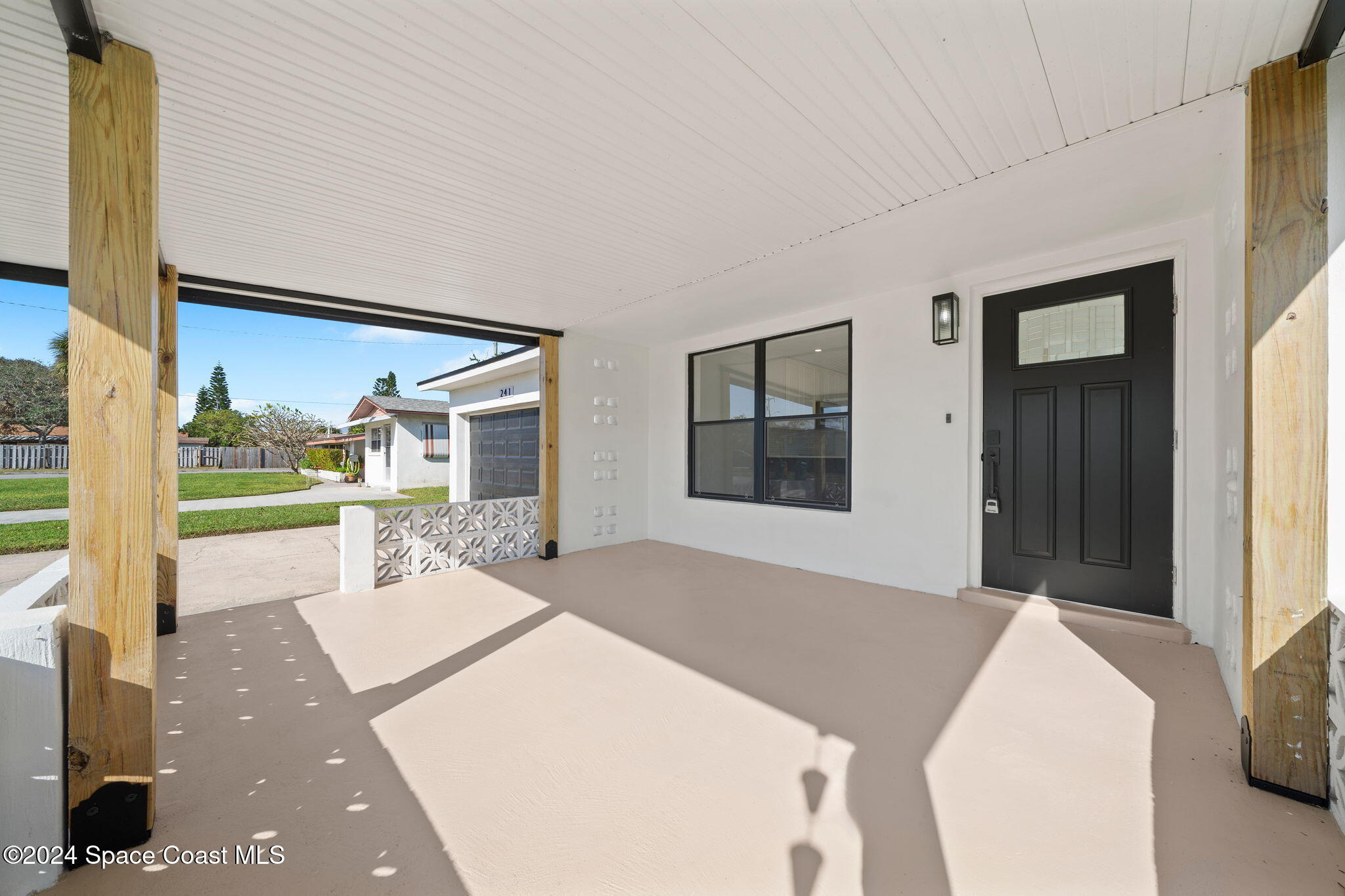 Property Photo: 241 NE 3rd Street FL 32937