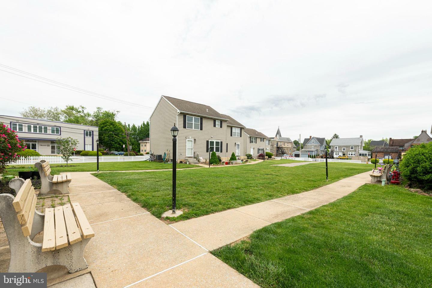 Property Photo: 10 Terry Court PA 19335