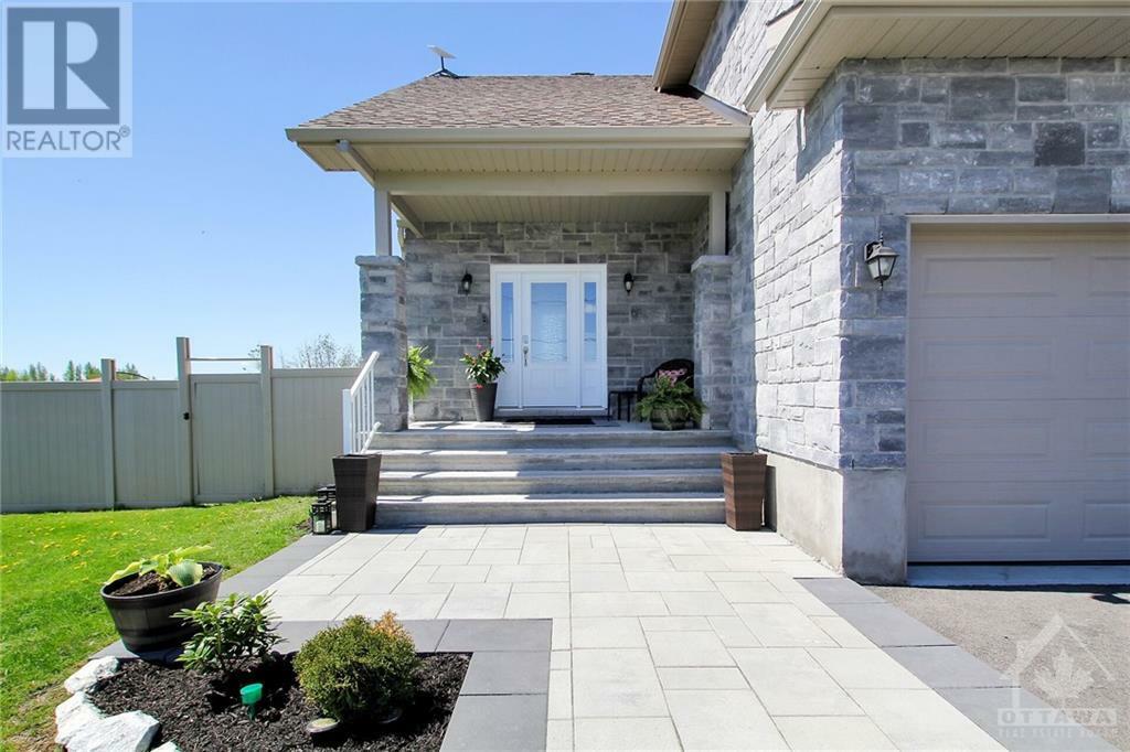 Property Photo:  2857 Dunrobin Road  ON K0A 1T0 
