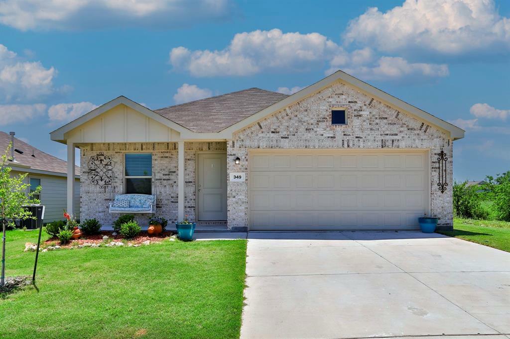 Property Photo: 349 Pueblo Bonito Trail TX 76052