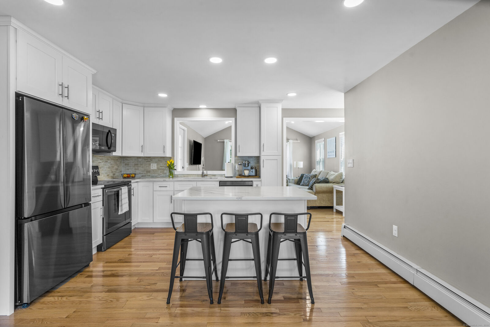 Property Photo:  135 Baldwin Street  CT 06516 