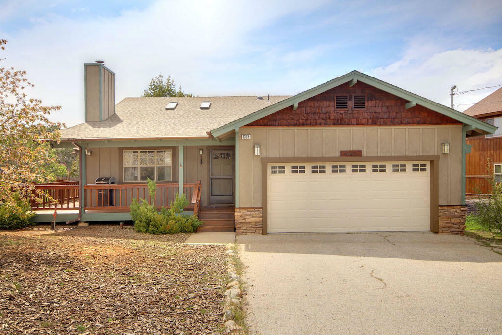 Property Photo:  1393 Flintridge Avenue  CA 92314 