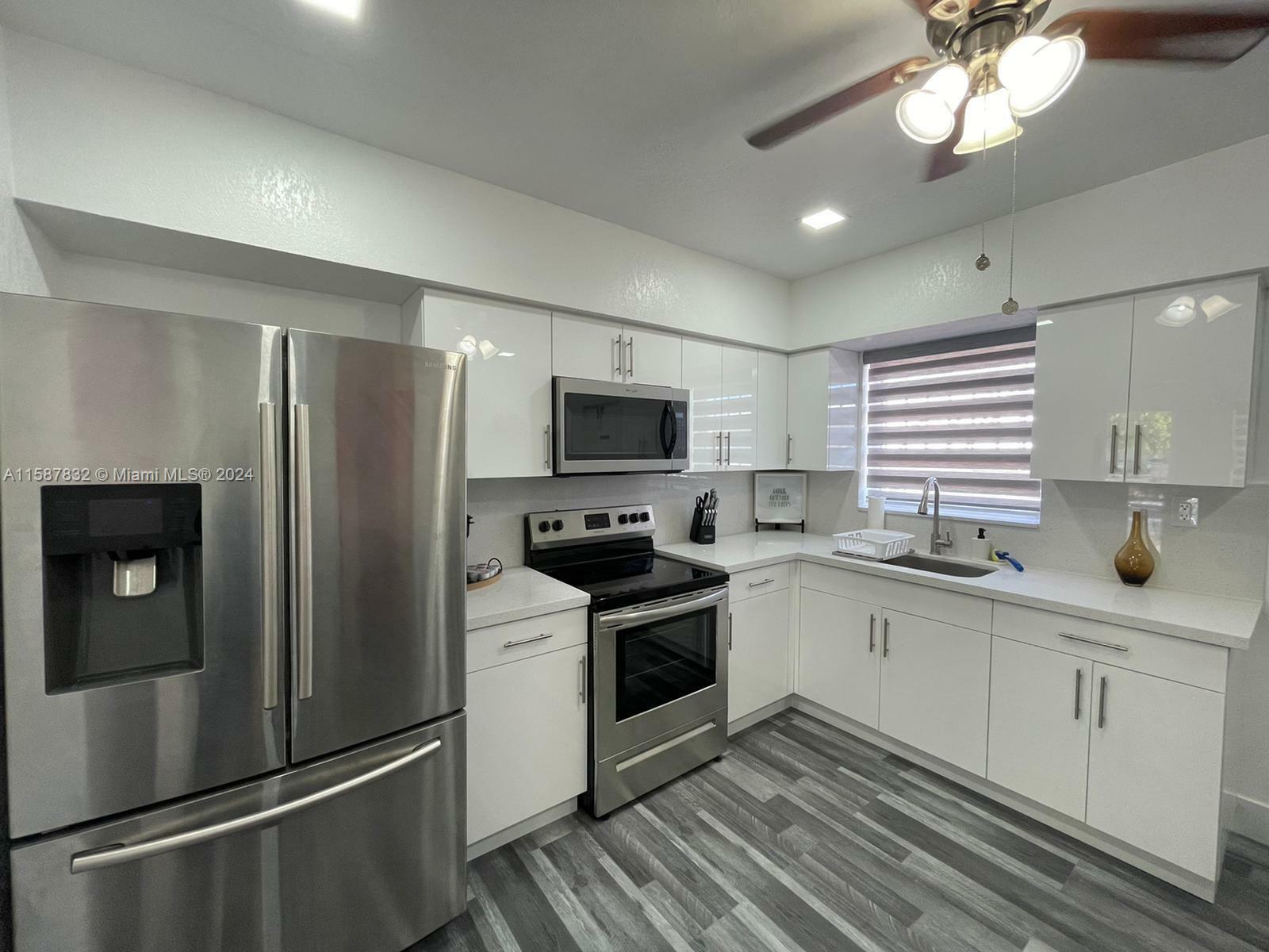 Property Photo:  321 NW 21st Ave  FL 33125 