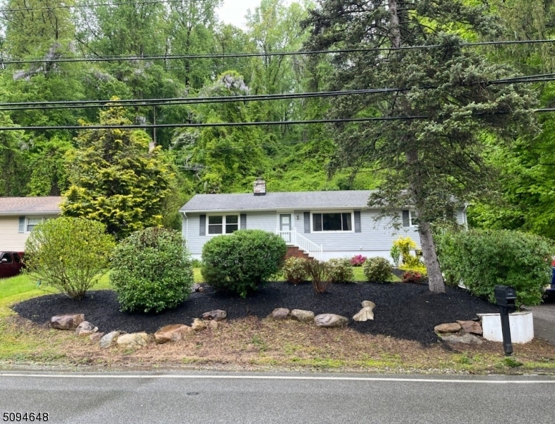 Property Photo:  516 Paterson Hamburg Tpke  NJ 07480 