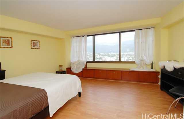 Property Photo:  2333 Kapiolani Boulevard 1806  HI 96826 