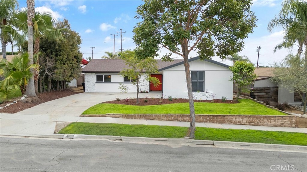 Property Photo:  4072 Casa Loma Avenue  CA 92886 