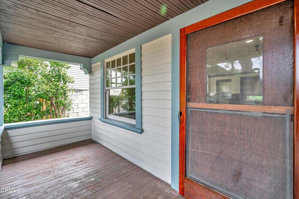 Property Photo:  718 N Ave 65  CA 90042 