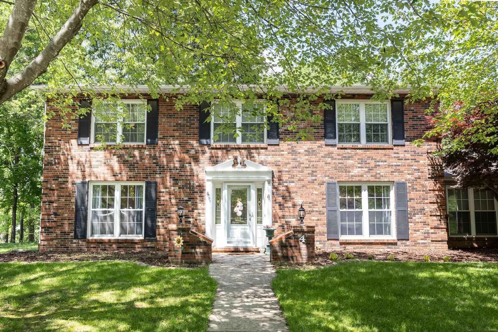 Property Photo: 4 Shallowbrook Drive IL 62269