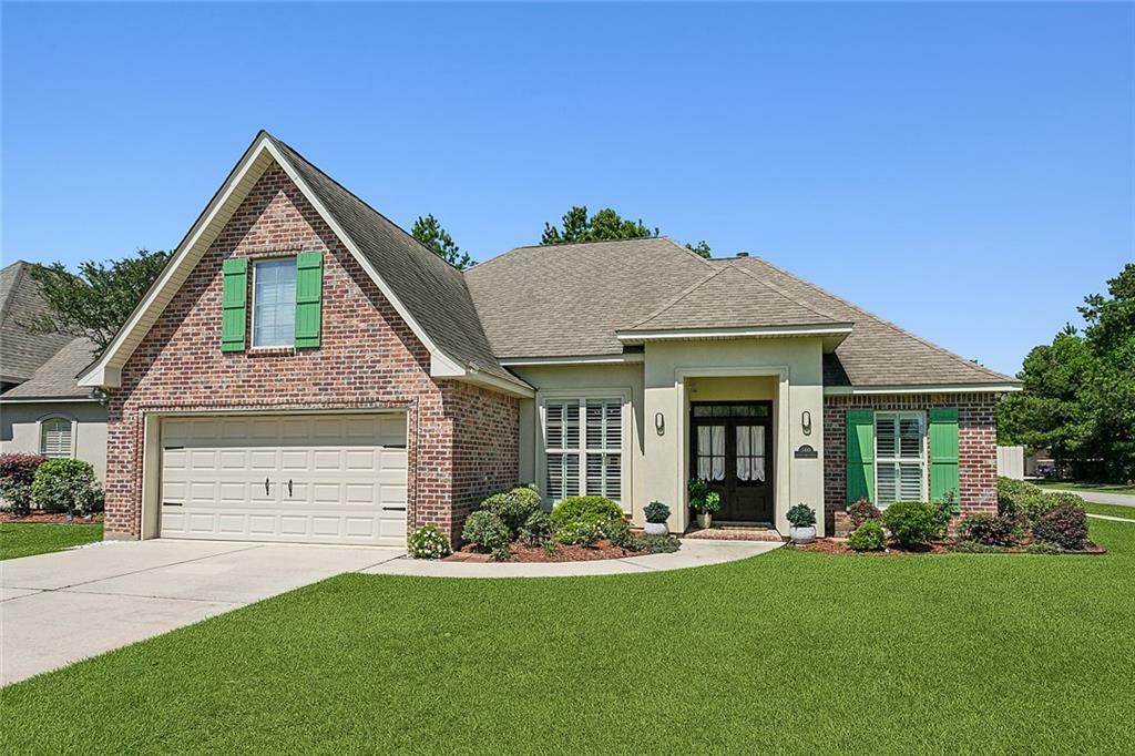 Property Photo:  300 S Brown Thrasher Loop  LA 70447 