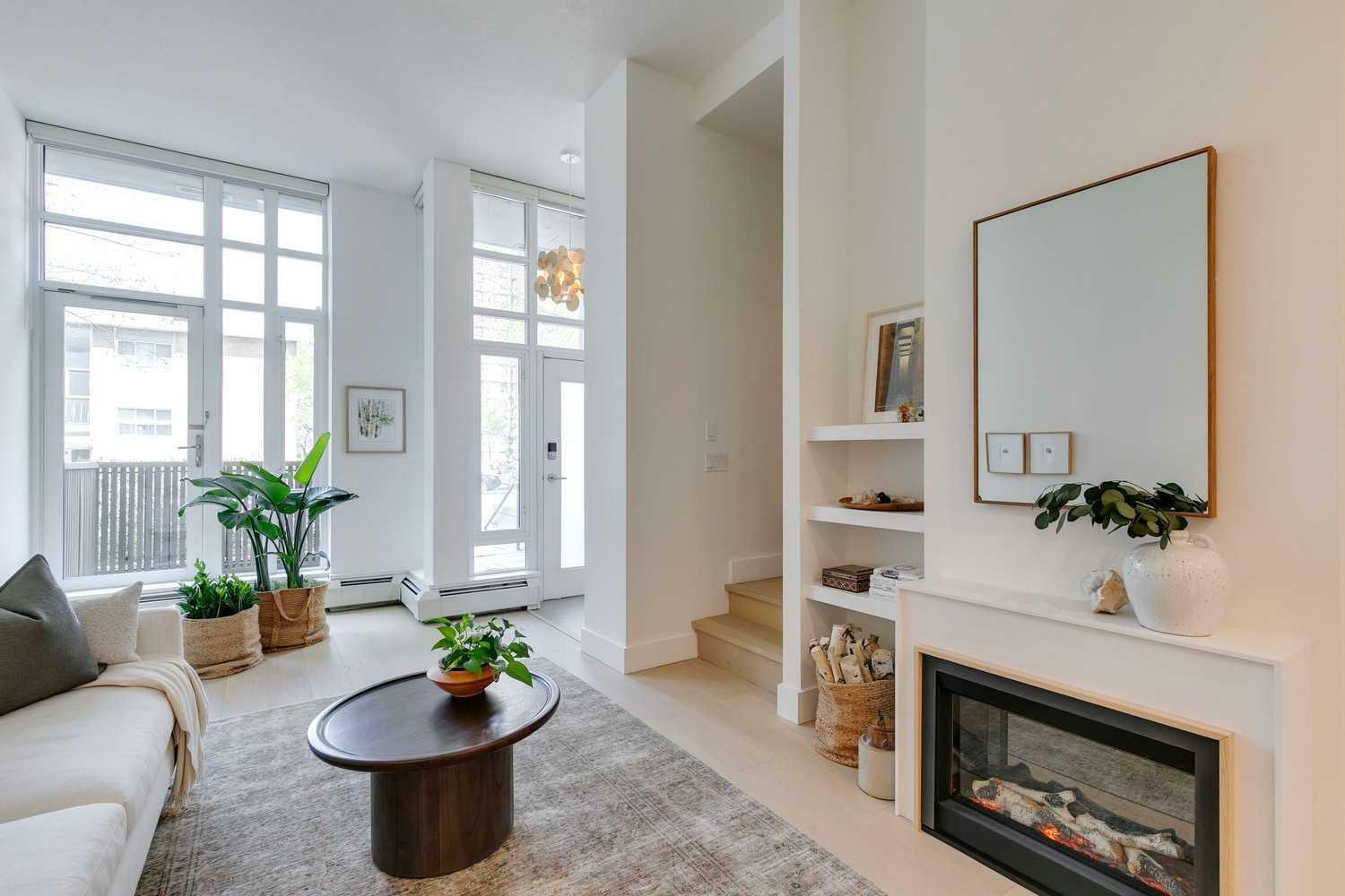 Property Photo: 108, 1500 7 Street SW 108 AB T2R 1A7
