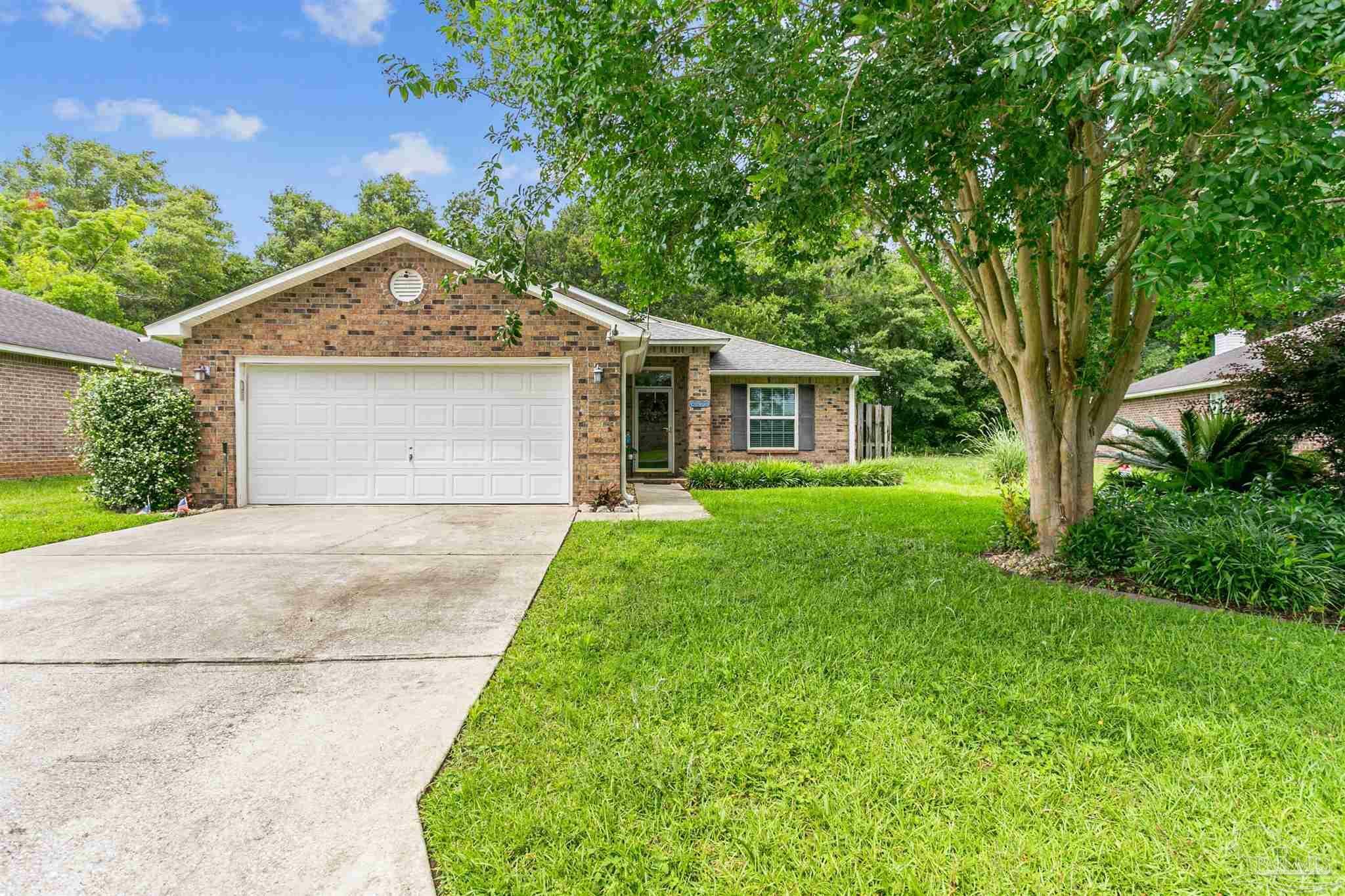 Property Photo:  4872 Makenna Cir  FL 32571 