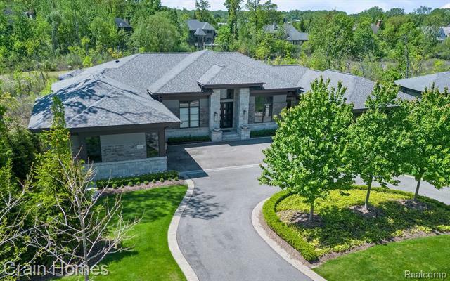 Property Photo:  2705 Turtle Ridge Drive  MI 48302 