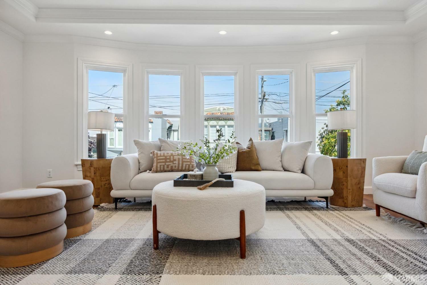 Property Photo: 419 Munich Street CA 94112