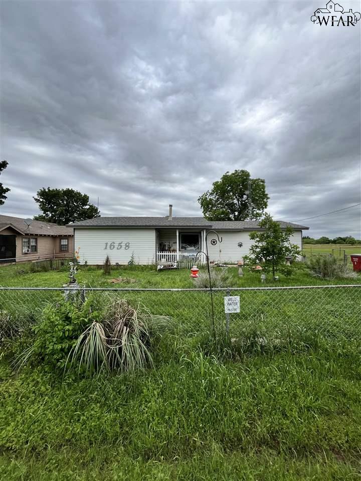 Property Photo:  1658 Cameron Lane  TX 76305 