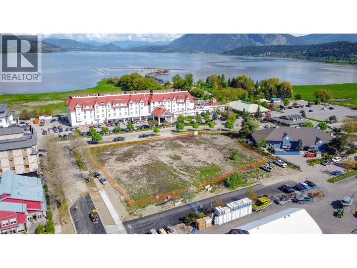 Property Photo:  250 Harbourfront Drive Northeast  BC V1E 0B3 