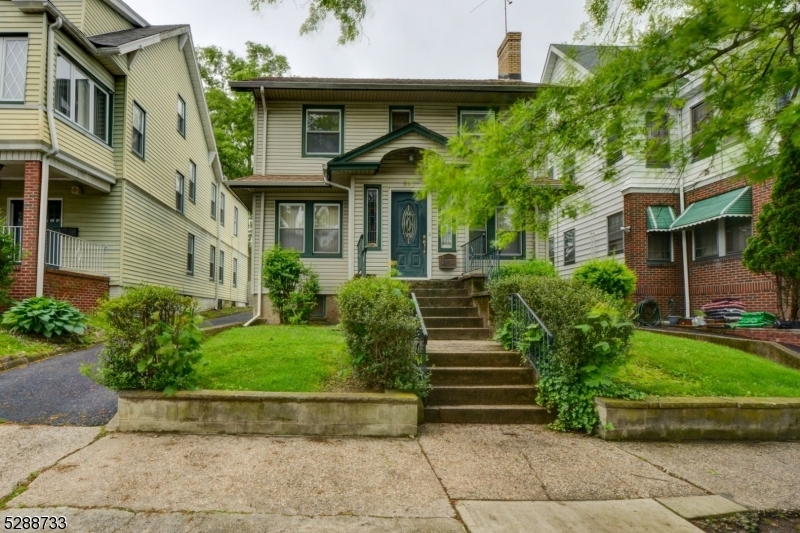 Property Photo:  51 Montrose St  NJ 07106 