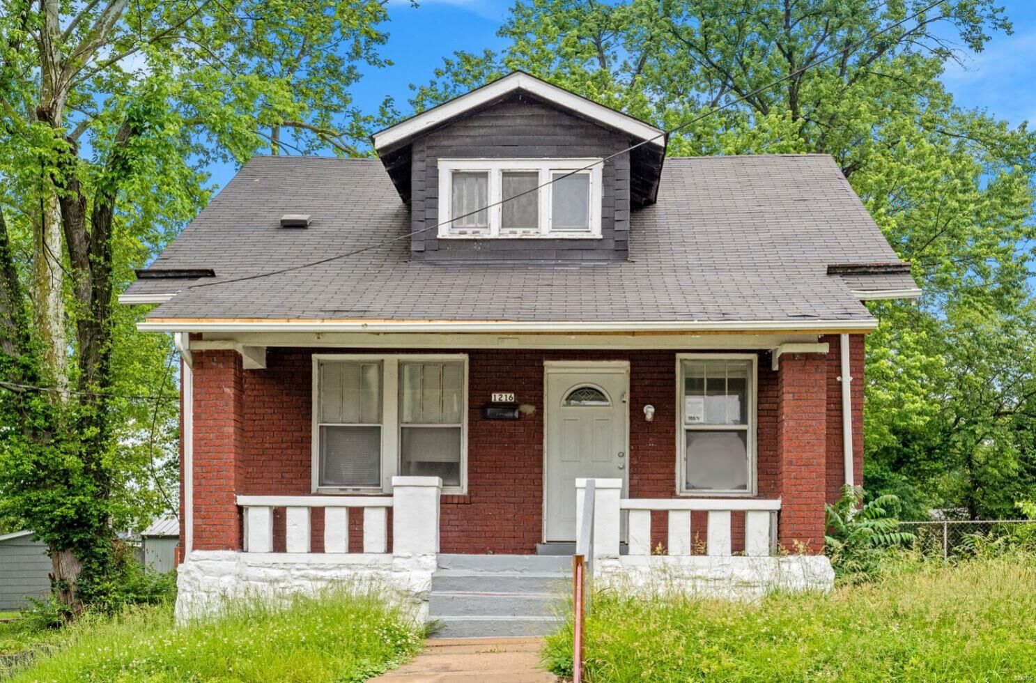 Property Photo: 1216 Verl Place MO 63133