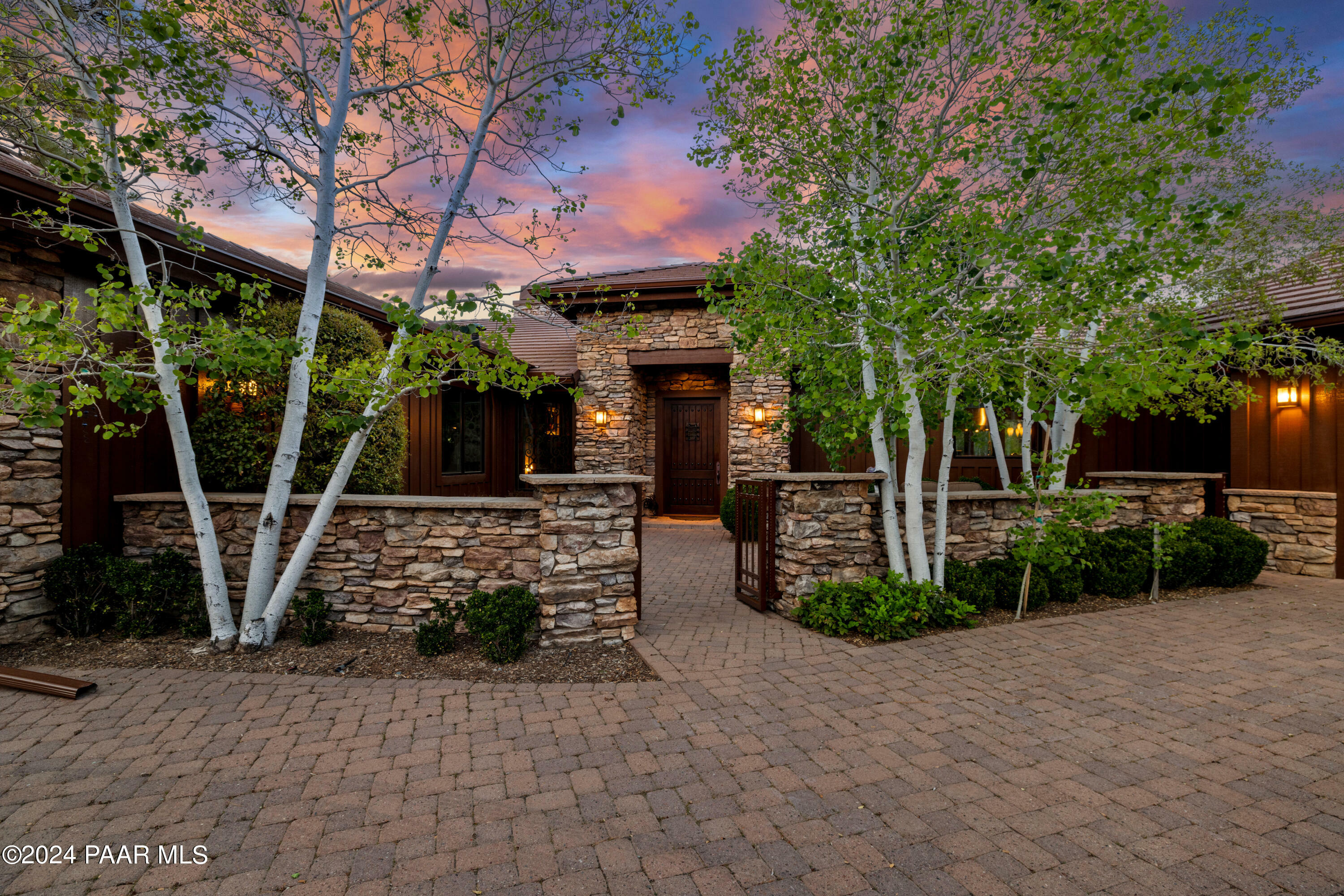 Property Photo:  2236 Golf Club Lane  AZ 86303 