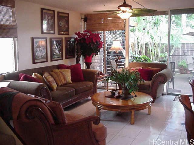 Property Photo:  