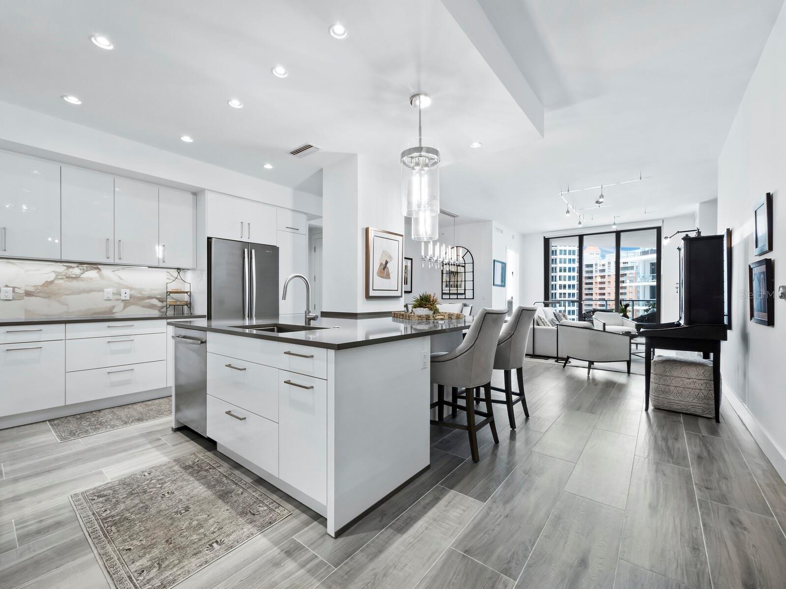 Property Photo: 111 S Pineapple Avenue 1010 FL 34236