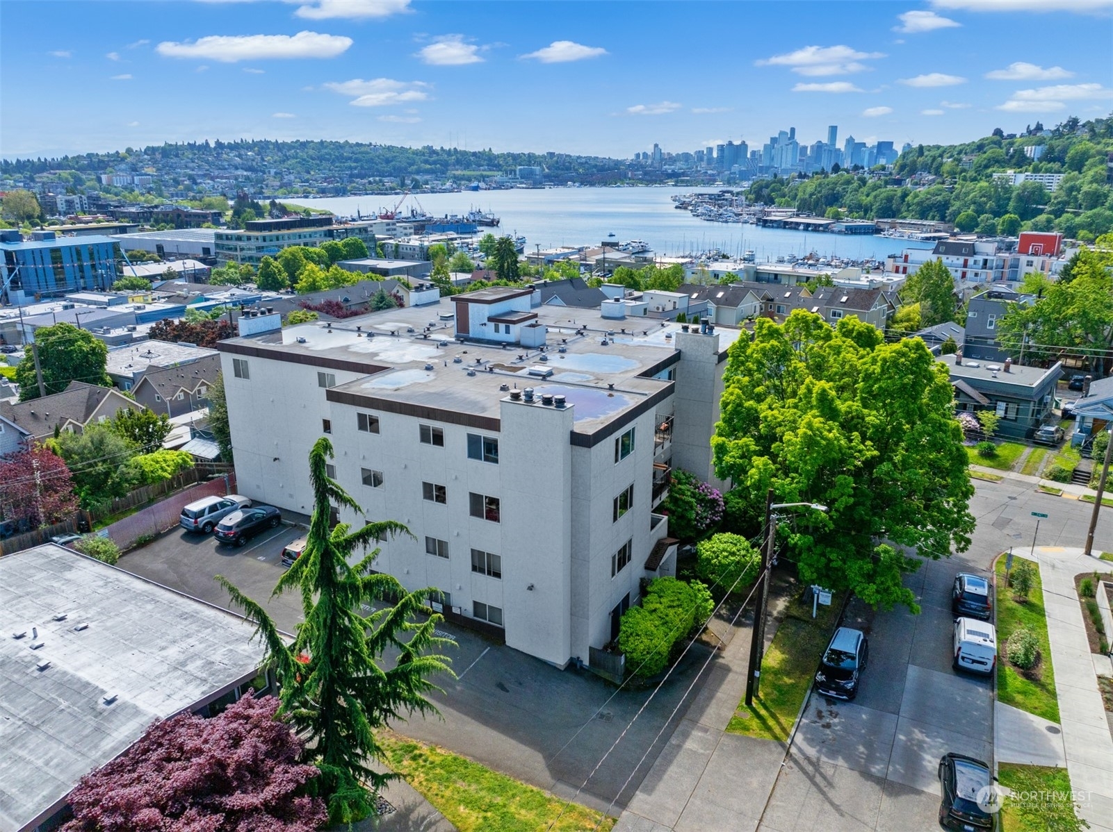 Property Photo: 3600 Whitman Avenue N 401 WA 98103