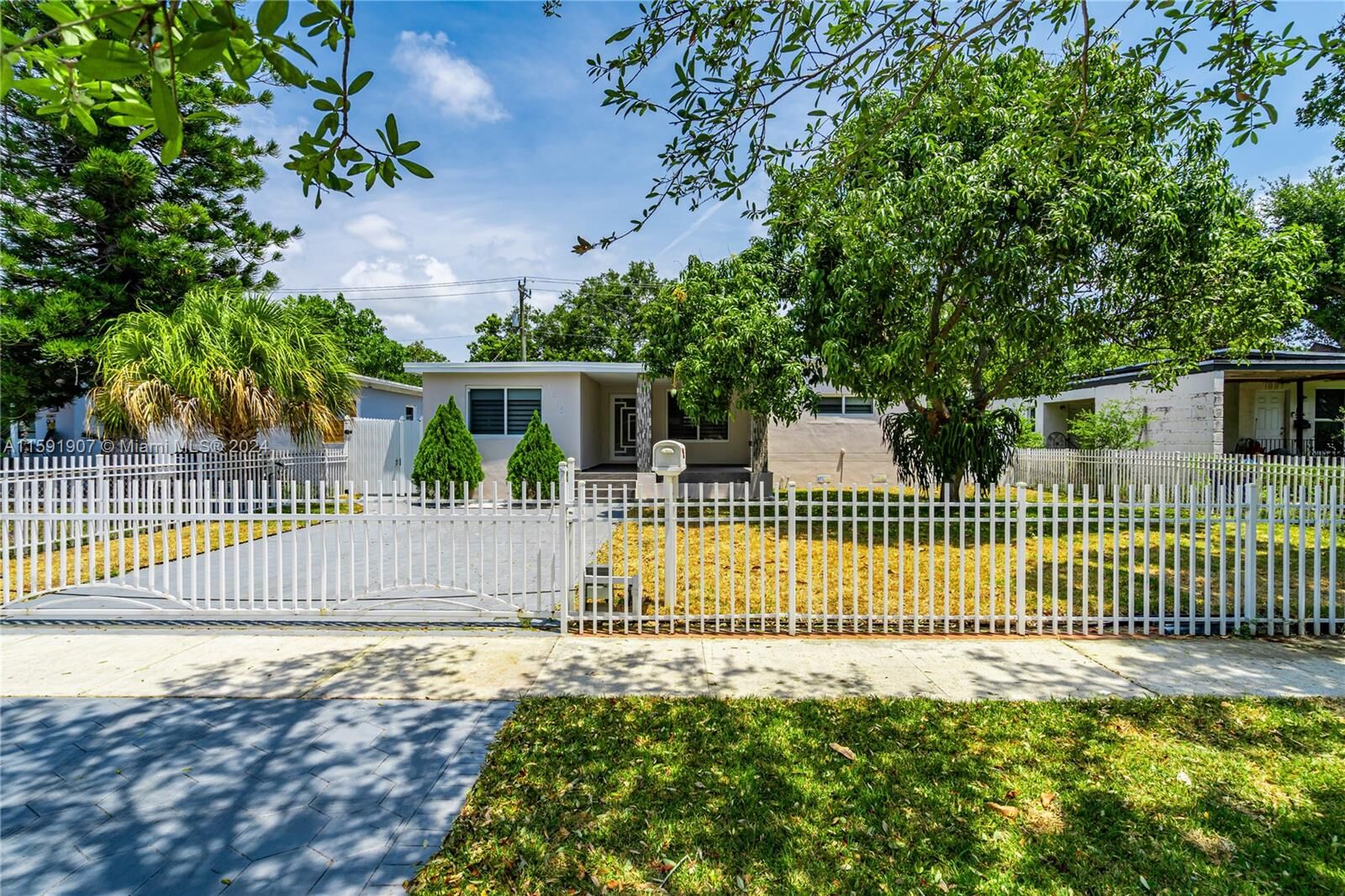 Property Photo: 1645 NE 159th St FL 33162