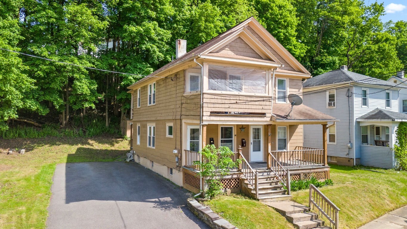 Property Photo:  15 Bayless Avenue  NY 13903 