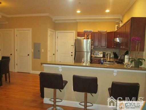 Property Photo:  547-547 S Sayre Avenue 210  NJ 08861 