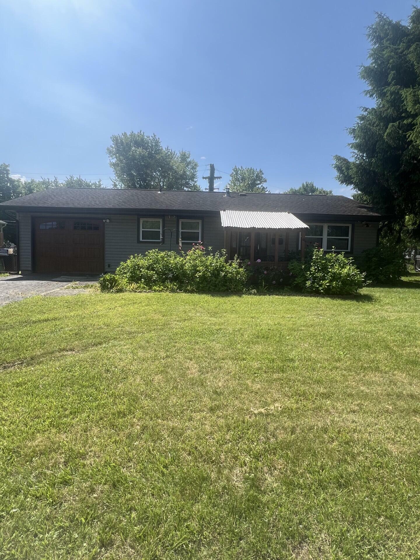 Property Photo:  3352 Latonia Road  OH 43232 