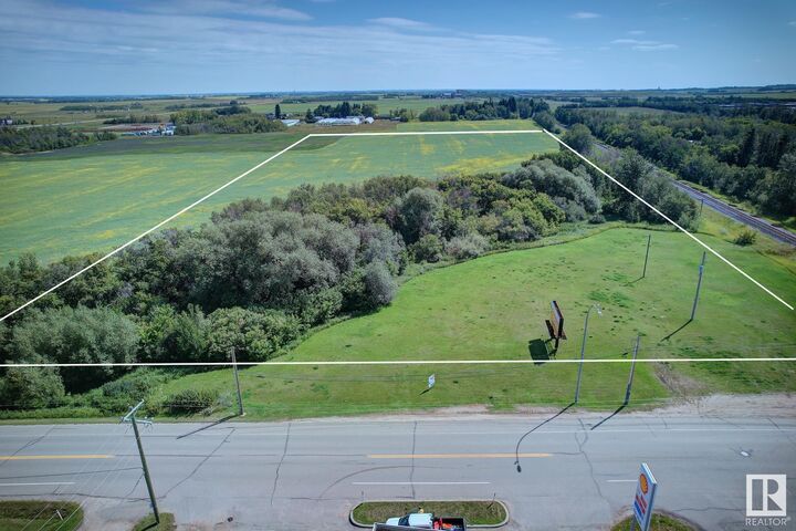 Property Photo:  4715 & 4803 48 Street  AB T0B 0S0 