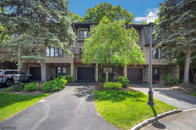 Property Photo: 127 Wedgewood Dr53 NJ 07424