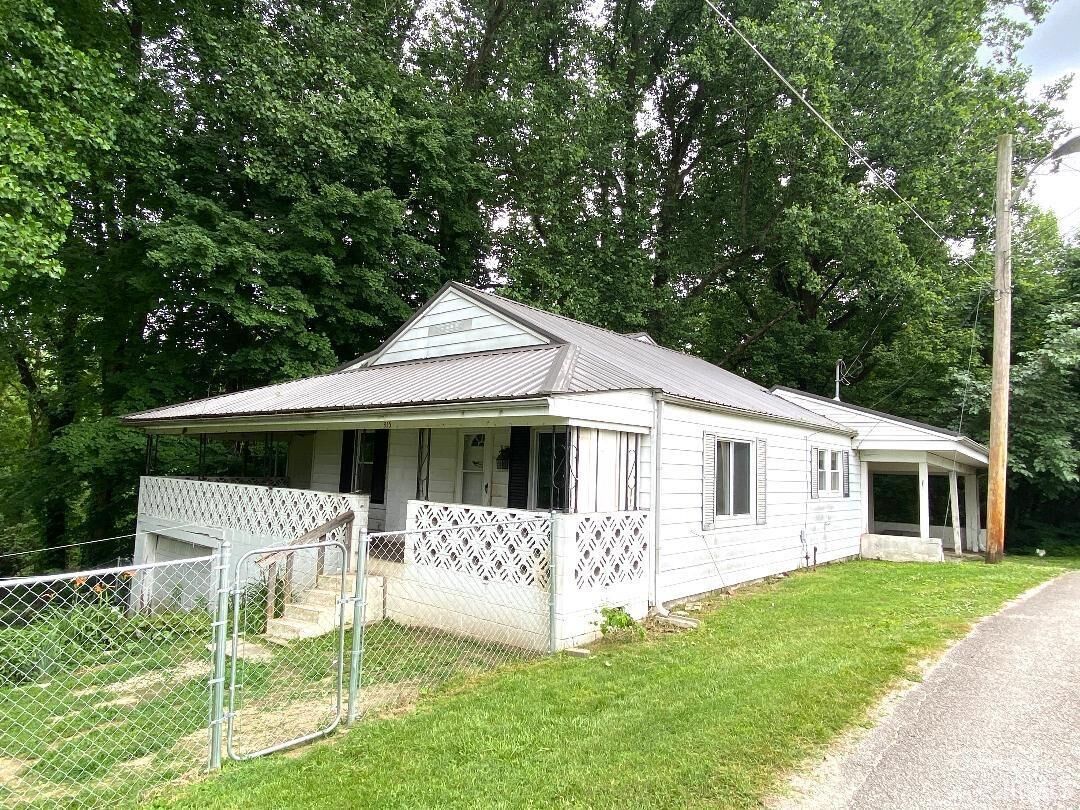 Property Photo:  315 E Mechanic Street  IN 47424 