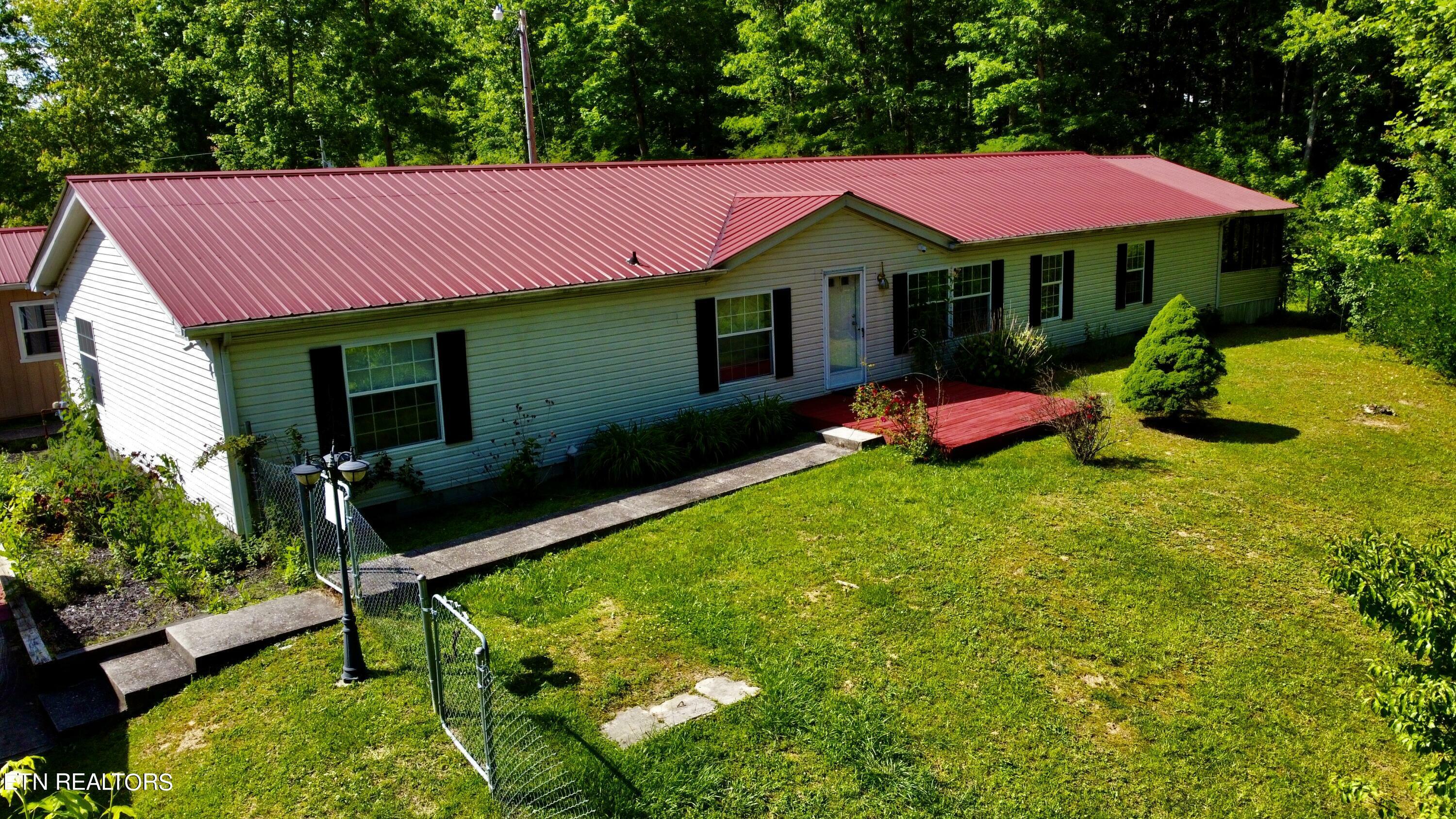 Property Photo:  2475 Helenwood Loop Rd  TN 37755 