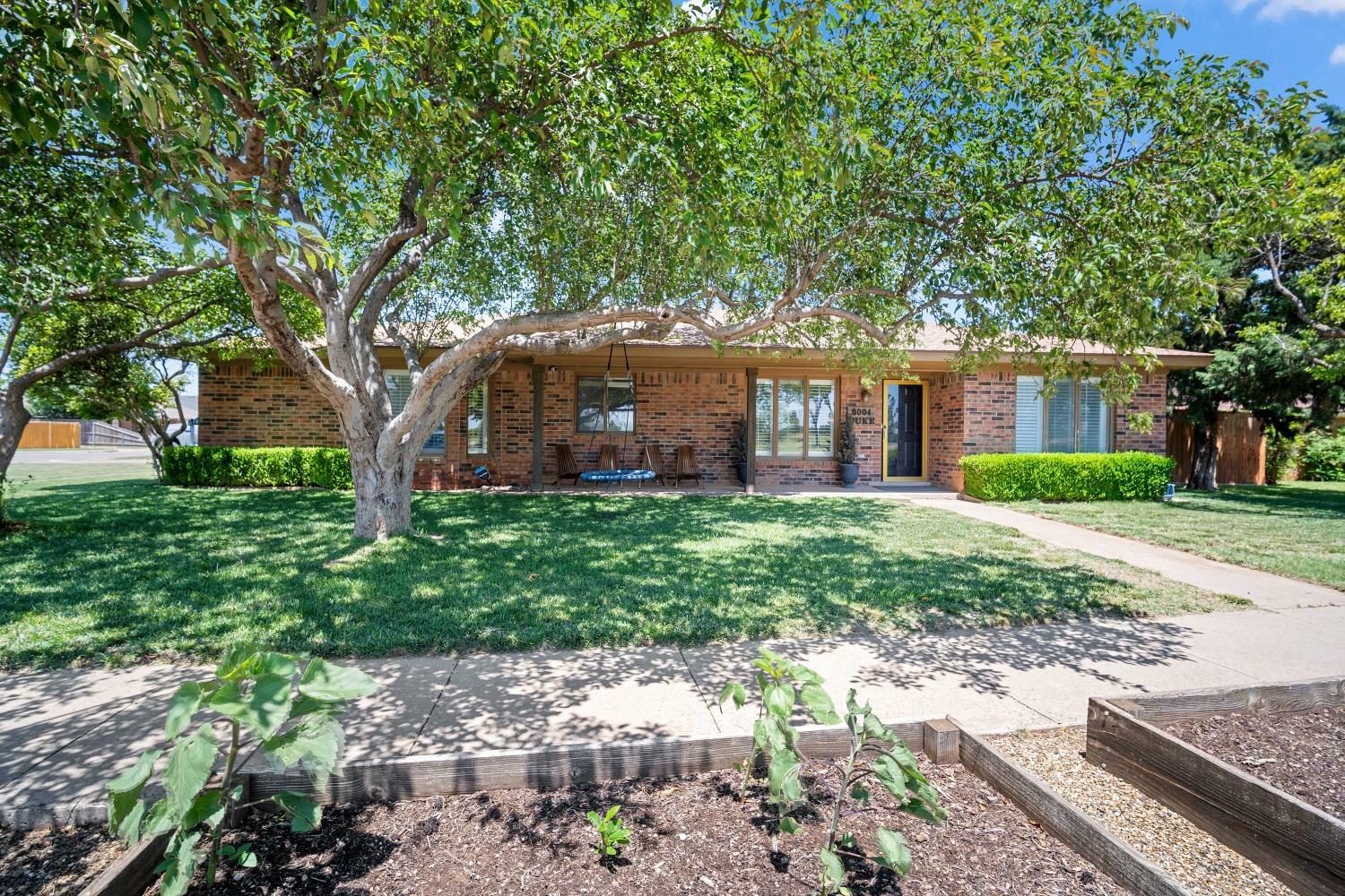 Property Photo:  6004 Duke Street  TX 79416 