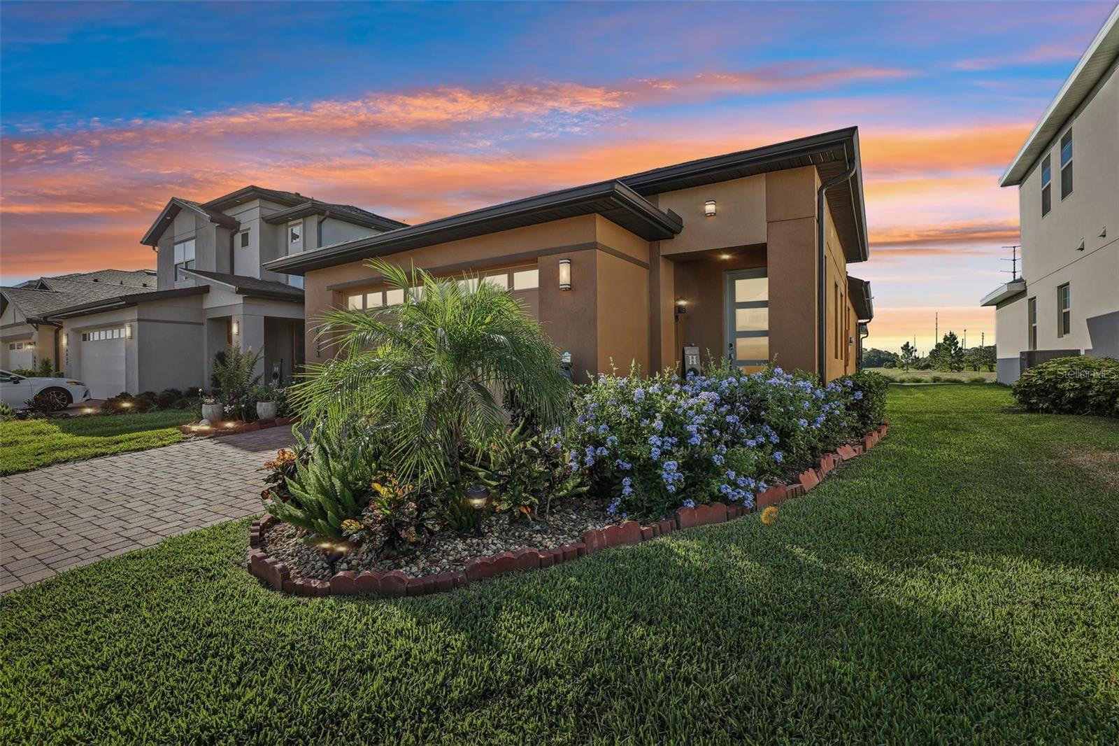 Property Photo: 6633 Harper Way FL 34773