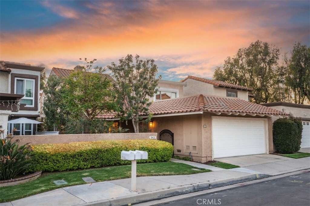 Property Photo:  342 Delaware Way  CA 92870 