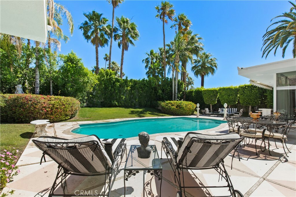 466 Camino Sur  Palm Springs CA 92262 photo