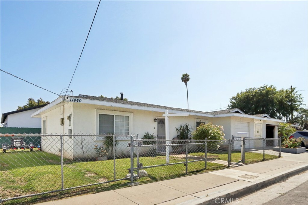 Property Photo:  11434 Walnut Street  CA 90606 