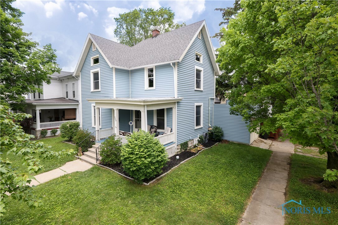 Property Photo:  300 W Lincoln Street  OH 45840 