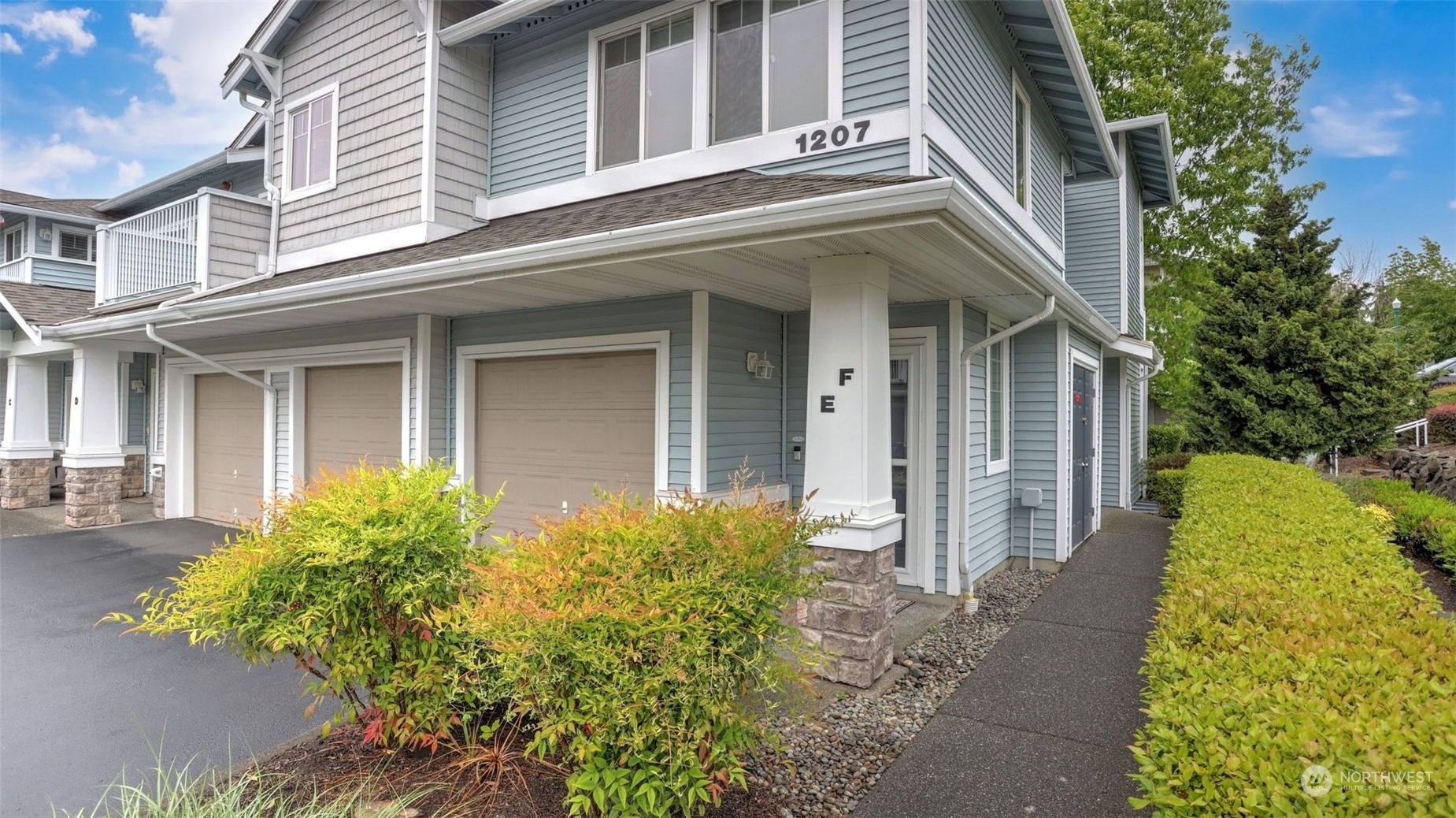 Property Photo:  1207 63rd Street SE F14  WA 98092 