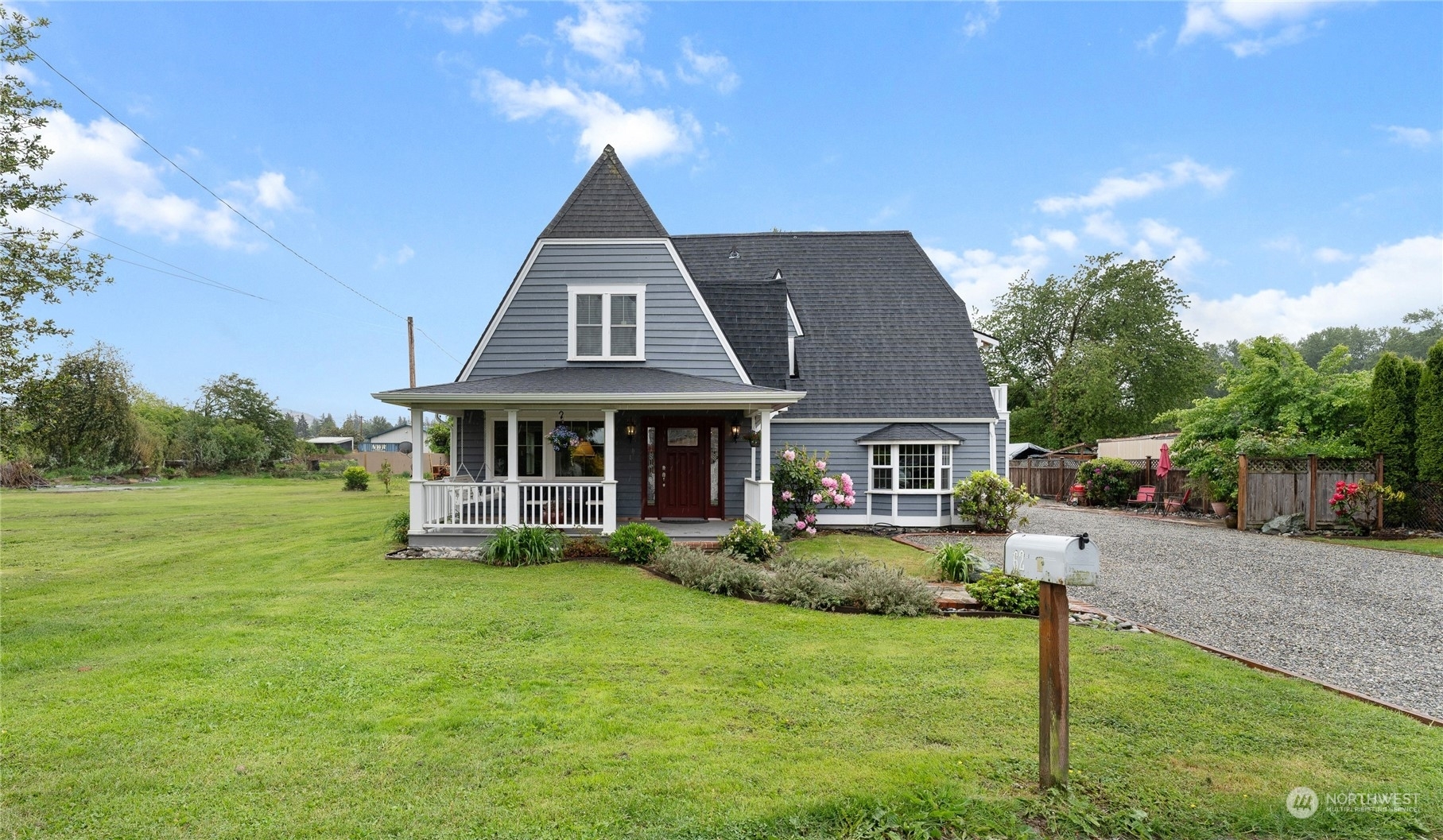 Property Photo:  62 Willow Lane  WA 98273 